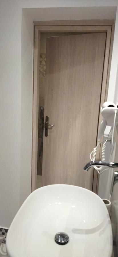Fira Veronica Rooms 이메로비글리 외부 사진